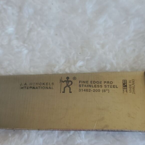 Henckels 8" Slicer Knife - Picture 2 of 8